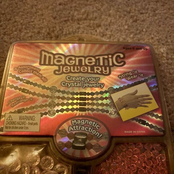 Magnetic Jewelry Set *Rare* - Picture 2 of 3